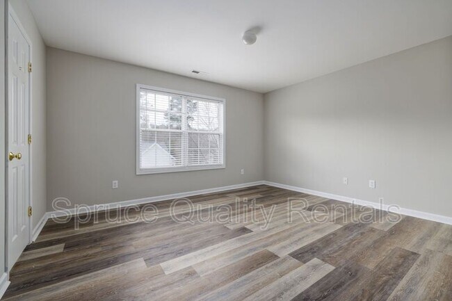 Building Photo - 303 Whitney Ln