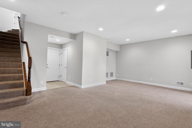 Building Photo - 25450 Hopton House Terrace