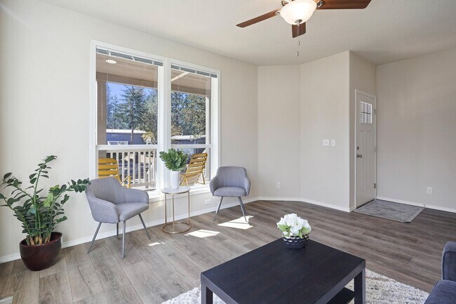 Building Photo - 3 Bed 2 Bath Brand New - Single level