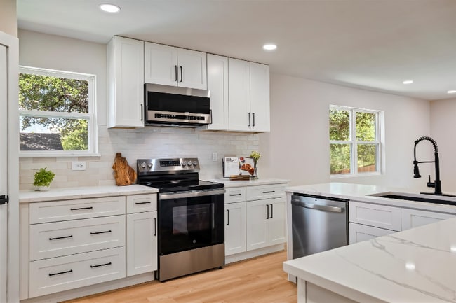 Building Photo - 8500 Gibbs Dr