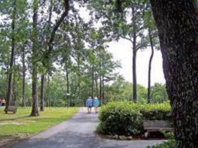 Building Photo - 210 Lanai Village