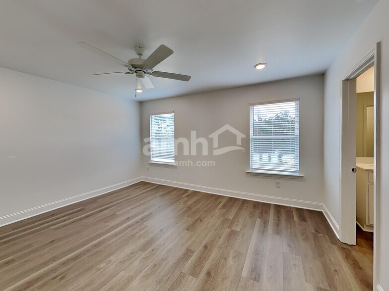 Building Photo - 1509 Aquamarine Dr