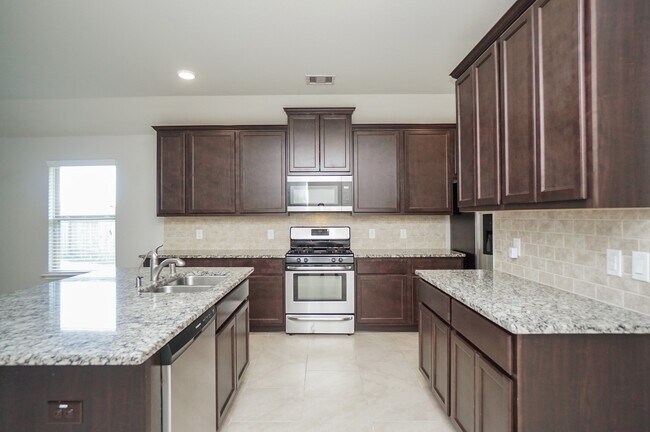 Building Photo - 4402 Modica Dr