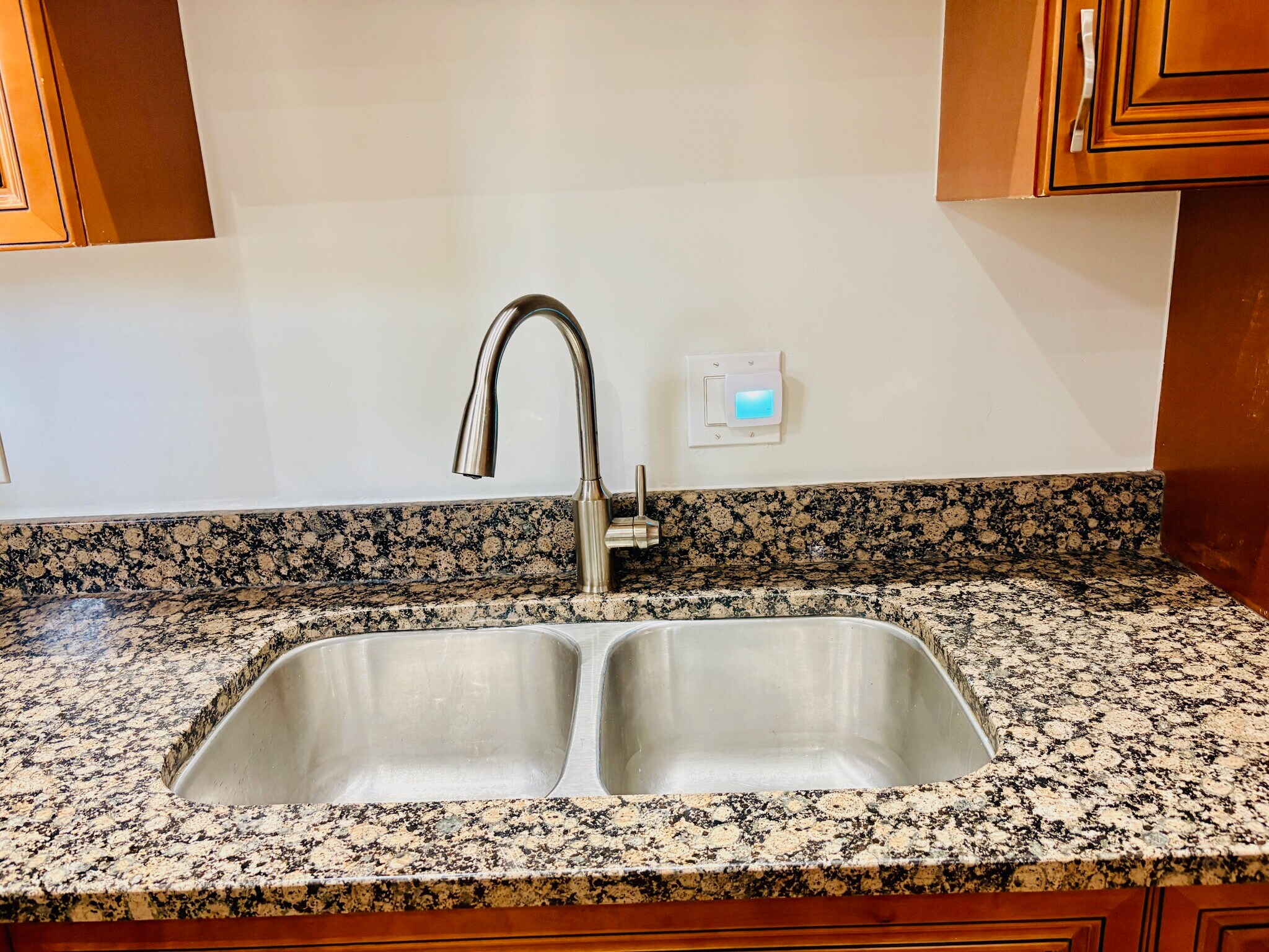 Building Photo - 3236 W Augusta Blvd