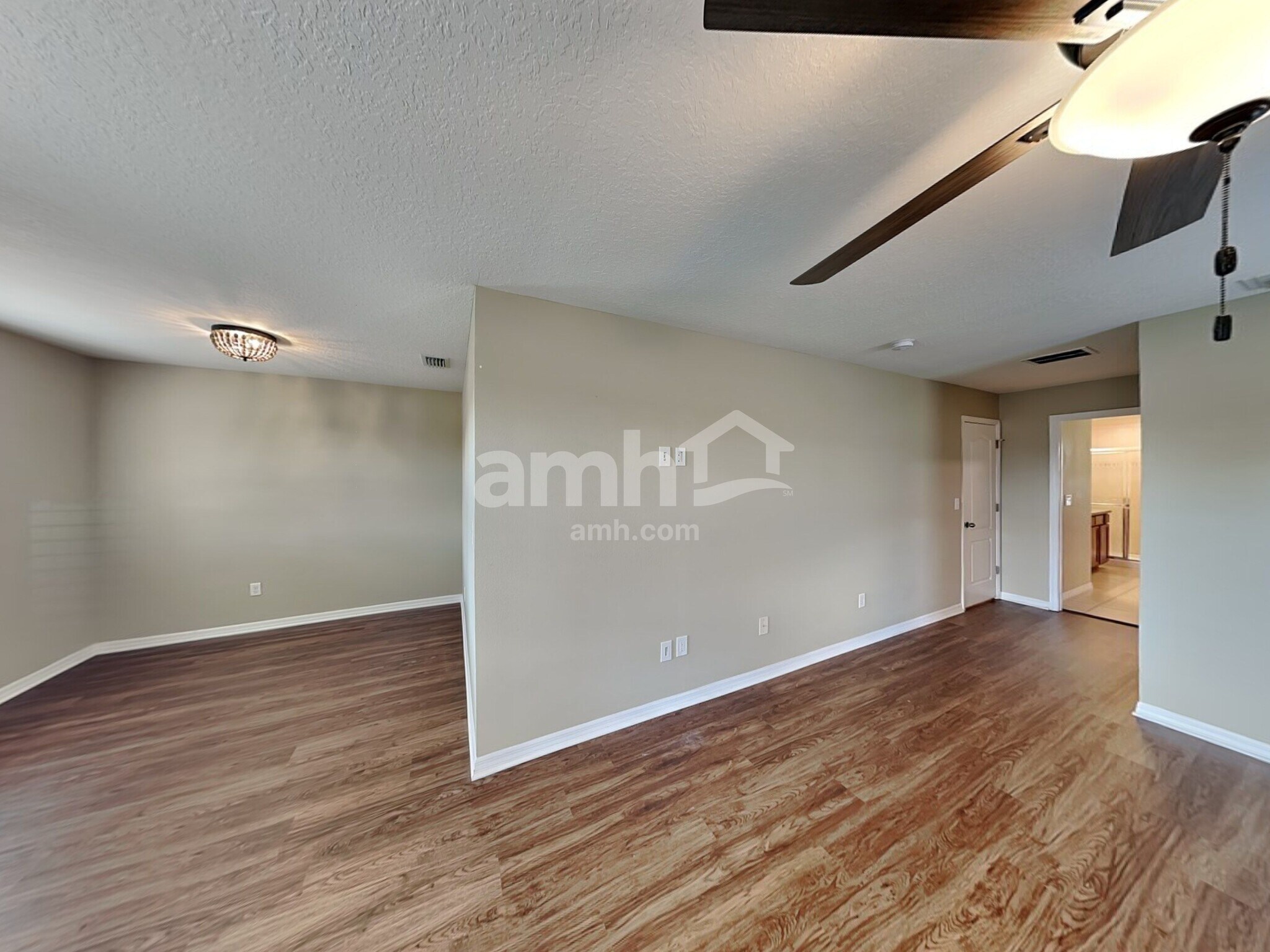 Building Photo - 5654 Aaron Ct