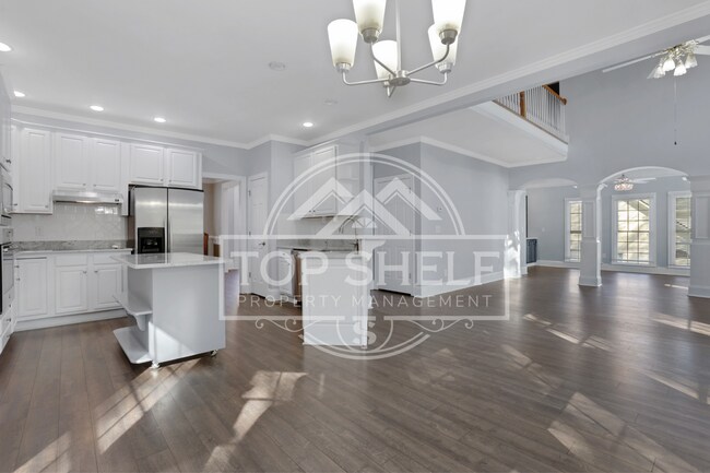 Building Photo - 127 Tara Blvd