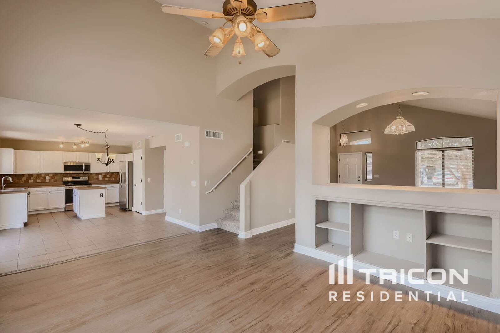 Building Photo - 15950 W Cottonwood St