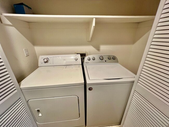 Building Photo - Welcome to this beautiful 3-bedroom, 2-bathroom condo in the desirable Avalon at Eagles Crossing