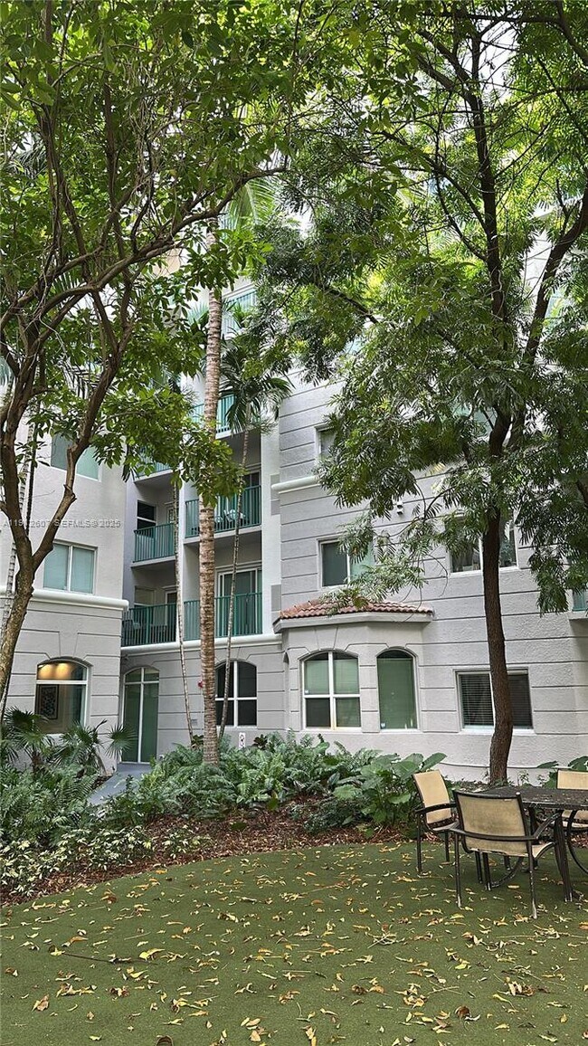 Building Photo - 6001 SW 70th St