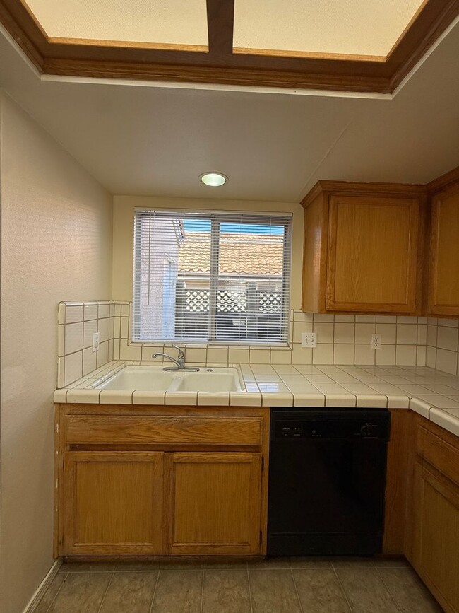 Building Photo - Single Story Home Located in The Gated Community of Hidden Pines