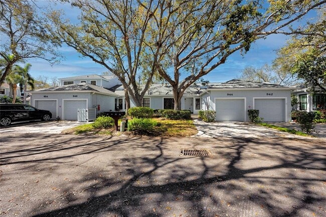 Building Photo - 944 SAN CARLOS Ct