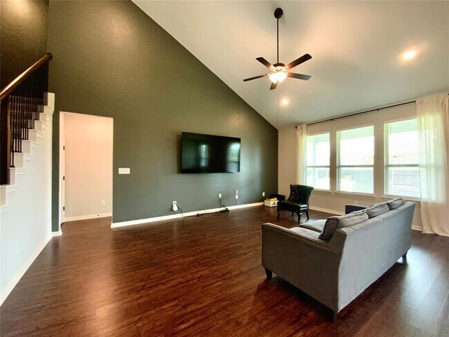 Building Photo - 3307 Columbus Way