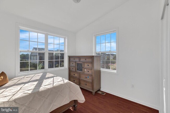 Building Photo - 23149 Flora Mure Dr
