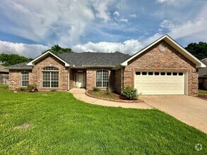 Building Photo - Stunning 3-Bedroom Home in Prime South Tyl...