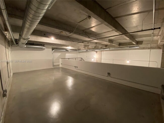 Building Photo - 1749 NE Miami Ct