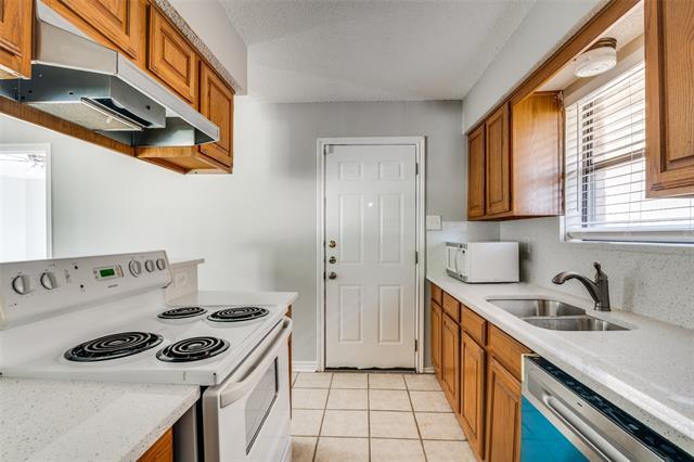 Building Photo - 2400 Guerrero Dr