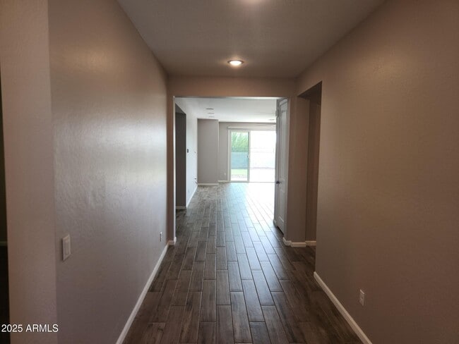 Building Photo - 13431 W Range Mule Dr