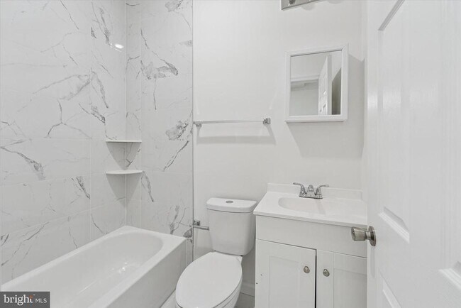Building Photo - 1626 N 17th St
