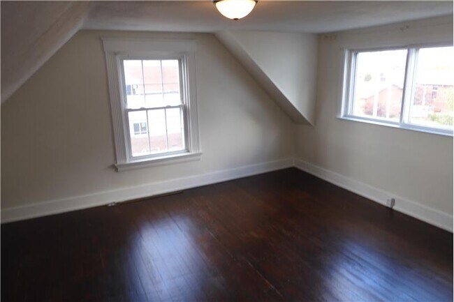 Building Photo - 203 Boone St