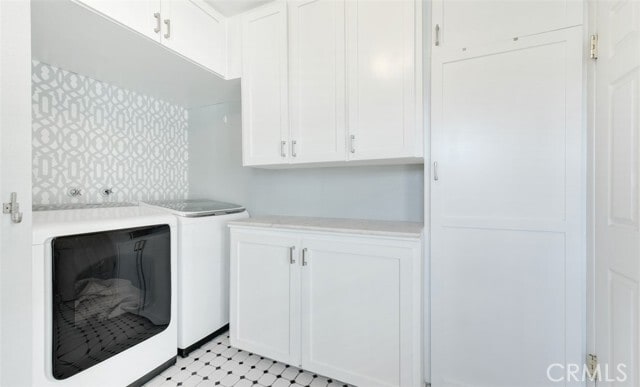 Building Photo - 4428 E Lavante St