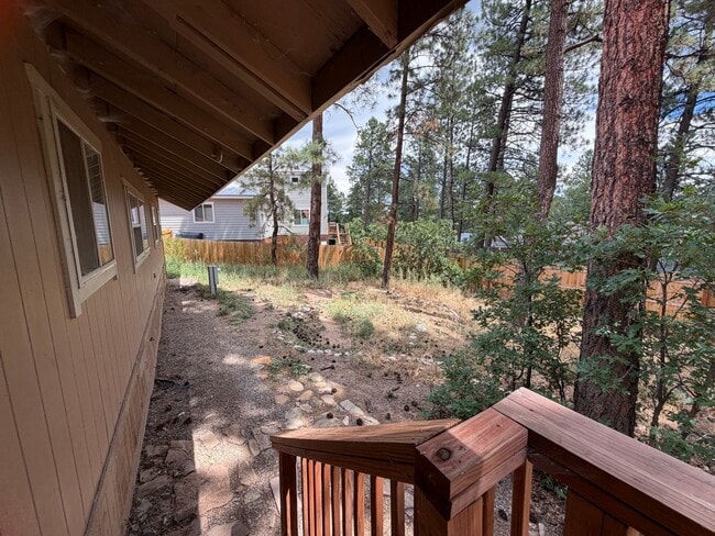 Building Photo - 128 Canyon Creek Trail