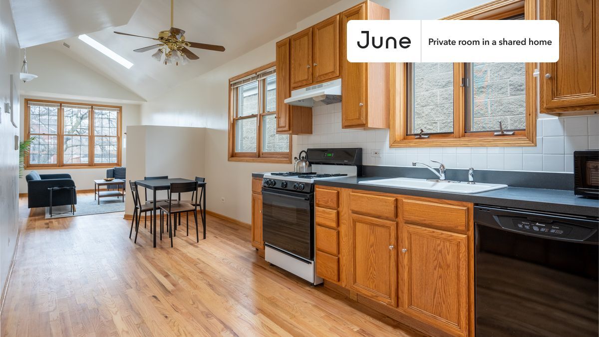 Building Photo - Room in Shared 3 bed/2 bath home