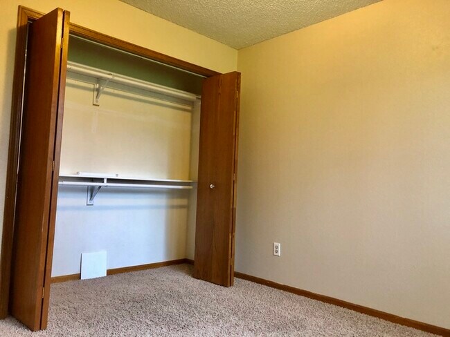 Building Photo - Beautiful Condo in Aspen Village