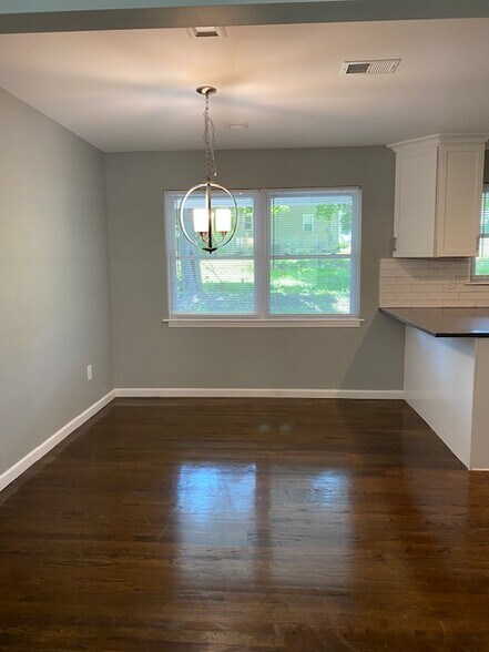 Building Photo - 341 Hollowbrook Rd