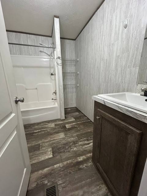 Building Photo - 2405 FL-60
