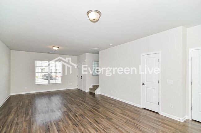 Building Photo - 930 Hamilton Cross Dr