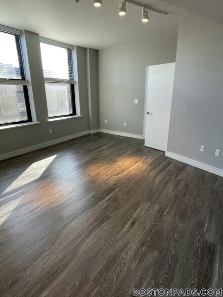 Building Photo - 23 Central Ave