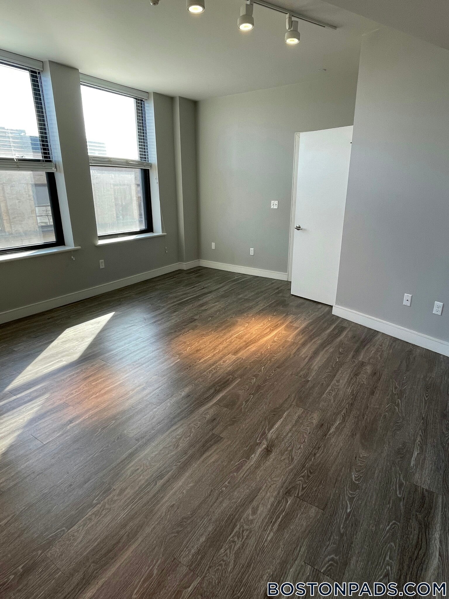 Building Photo - 23 Central Ave