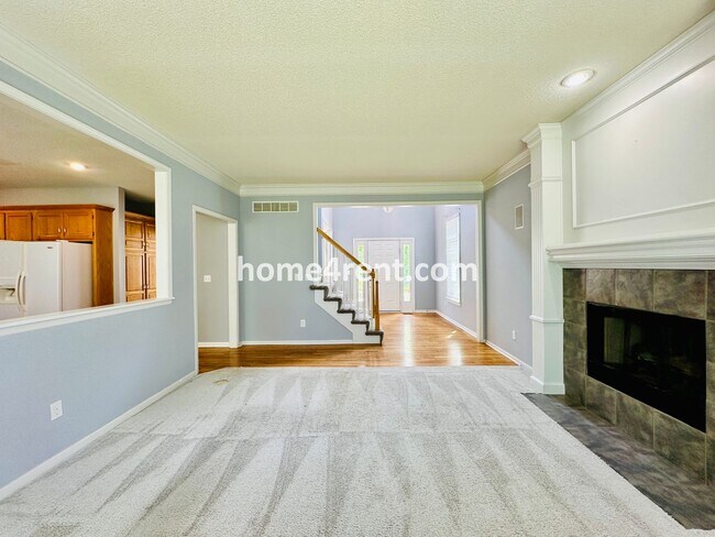 Building Photo - 8102 W 144th Pl