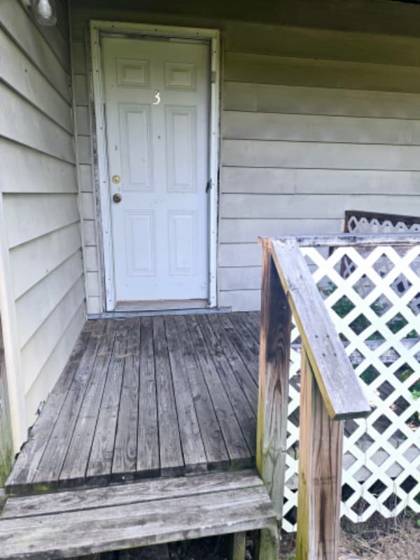 Building Photo - 106 S High St