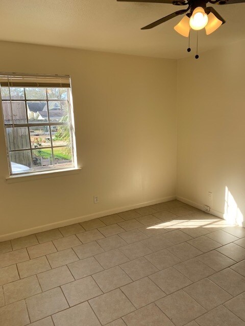 Building Photo - 1502 Dauphin St