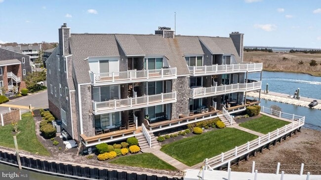 Building Photo - 1401 Harbour Cove