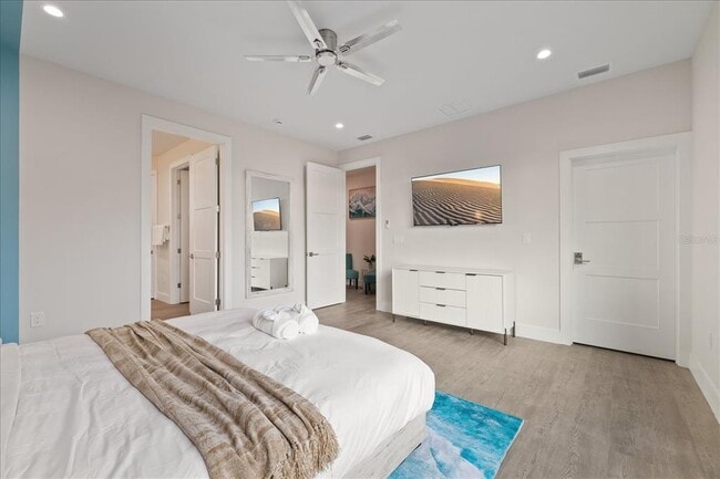 Building Photo - 623 Petit Wy