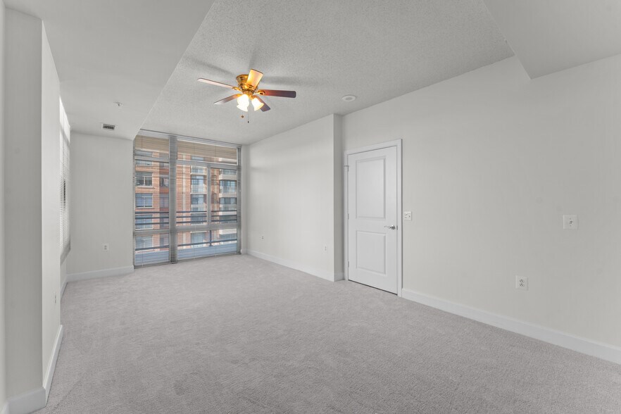 Building Photo - 3650 S Glebe Rd