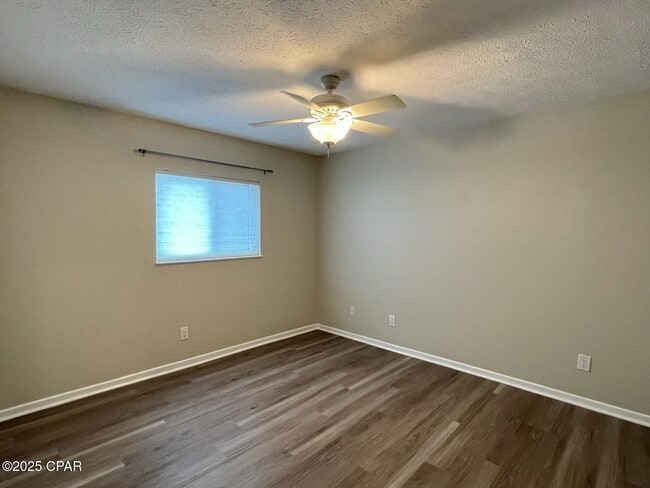 Building Photo - 6213 Sunset Ave