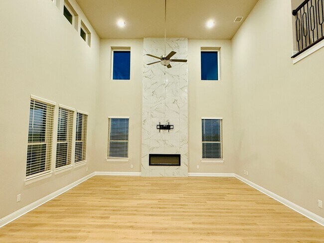 Building Photo - 5612 Bonnie Dr