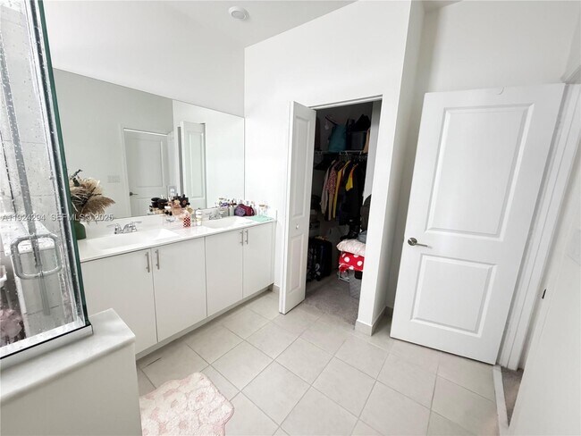 Building Photo - 23036 SW 129th Pl