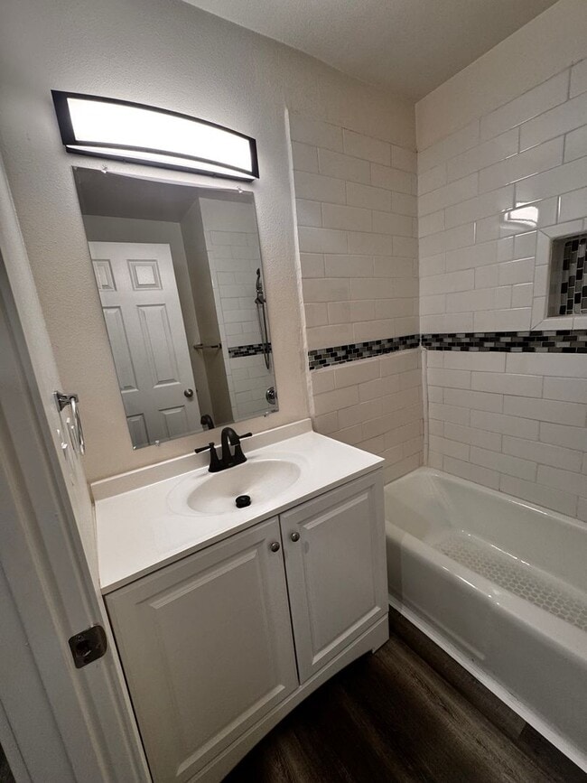 Building Photo - 33812 Robles Dr