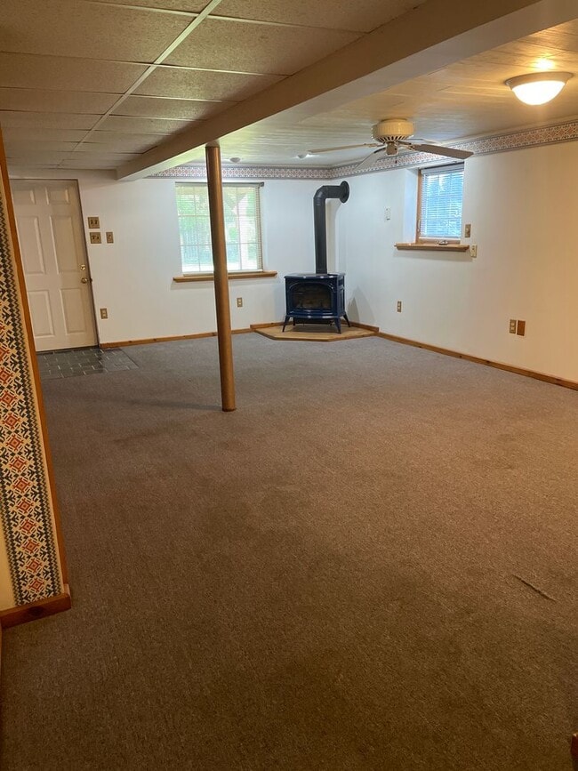 Building Photo - Duplex 3 bedroom apartment in Spring Garde...