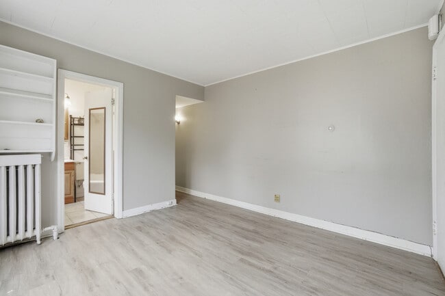 Building Photo - 134 S Kenilworth Ave