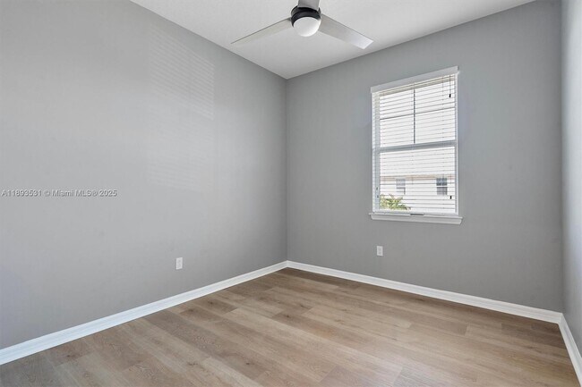 Building Photo - 1240 Eucalyptus Dr