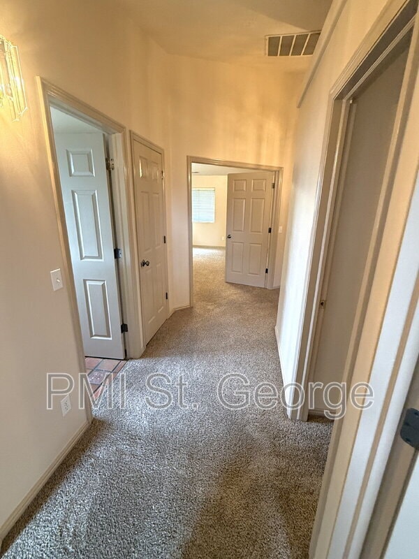 Building Photo - 1569 Tamarisk Dr