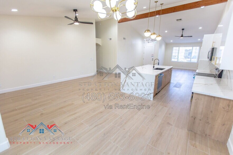 Building Photo - 201 W Smoke Tree Rd