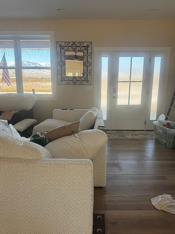 Building Photo - 104 Easy St