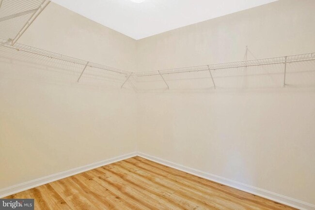 Building Photo - 9112 Granite Ct