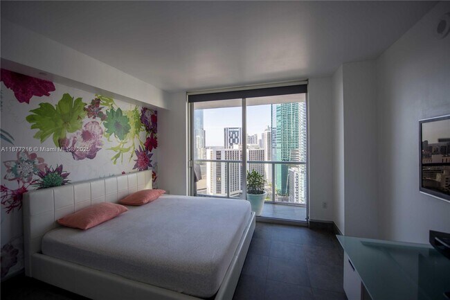 Building Photo - 500 Brickell Ave